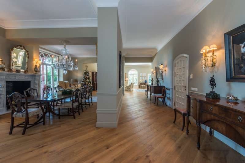 5 sypialnia Willa na sprzedaż w Marbella z basenem garażem - 2 650 000 € (Ref: 10001560)
