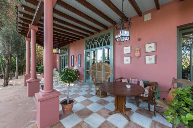 5 sypialnia Willa na sprzedaż w Marbella z basenem garażem - 2 650 000 € (Ref: 10001560)