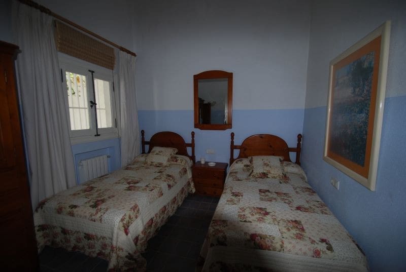 6 sypialnia Willa na sprzedaż w Marbella z basenem garażem - 1 875 000 € (Ref: 10001561)