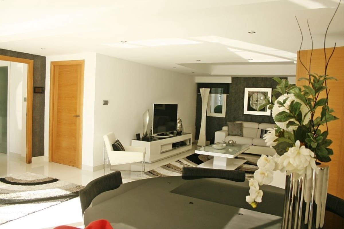 4 quarto Moradia para venda em Marbella com piscina garagem - 1 295 000 € (Ref: 10001562)