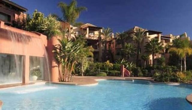 3 makuuhuone Huoneisto myytävänä paikassa Marbella mukana uima-altaan 
autotalli - 780 000 € (Ref: 10001563)