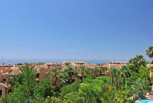 2 sovrum Takvåning till salu i Marbella med pool garage - 1 100 000 € (Ref: 10001564)