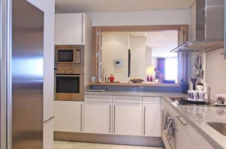 2 sovrum Takvåning till salu i Marbella med pool garage - 1 100 000 € (Ref: 10001564)