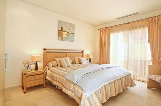 2 sovrum Takvåning till salu i Marbella med pool garage - 1 100 000 € (Ref: 10001564)