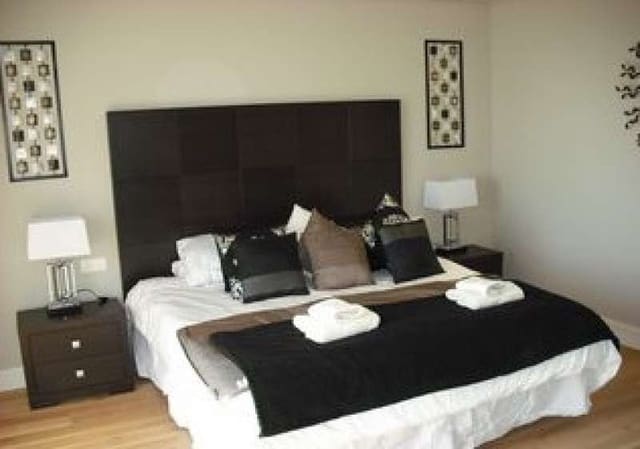Chalet de 5 habitaciones en Marbella en venta con piscina garaje - 1.950.000 € (Ref: 10001565)
