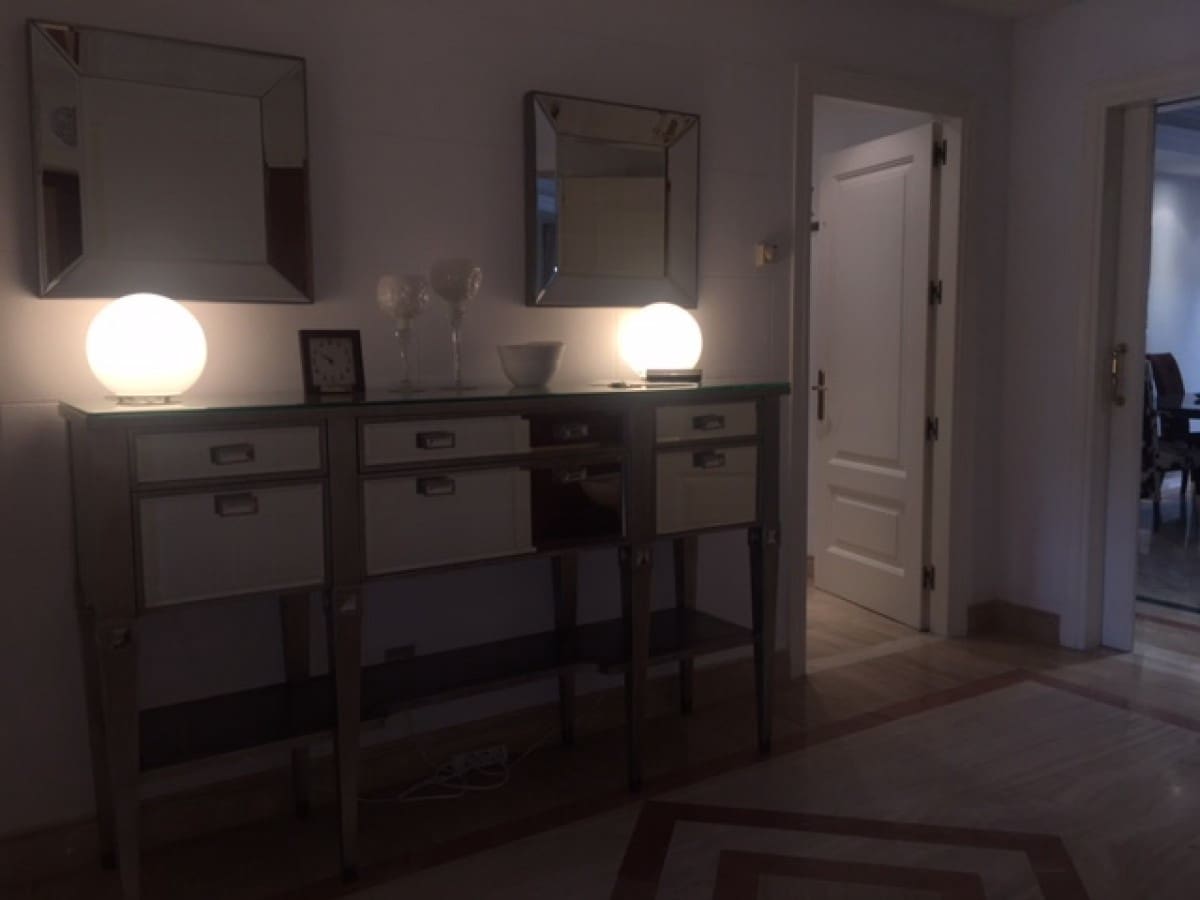 Apartamento de 3 habitaciones en Golden Mile en venta con piscina garaje - 799.500 € (Ref: 10001567)