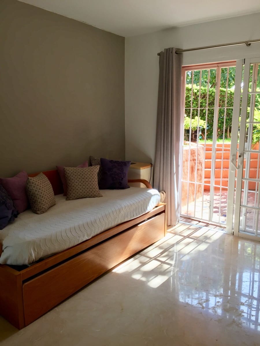3 bedroom Apartment for sale in Marbella with pool garage - € 460,000 (Ref: 10001568)