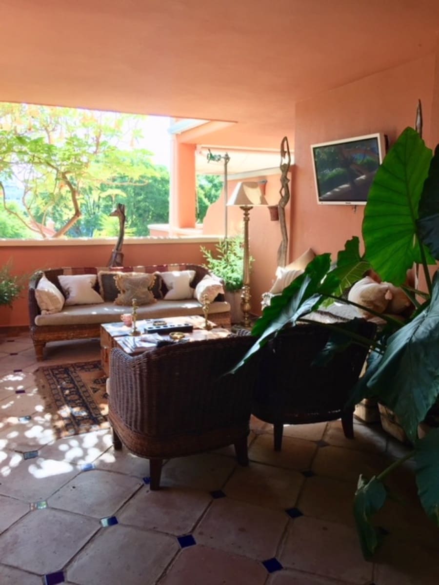 3 bedroom Apartment for sale in Marbella with pool garage - € 460,000 (Ref: 10001568)
