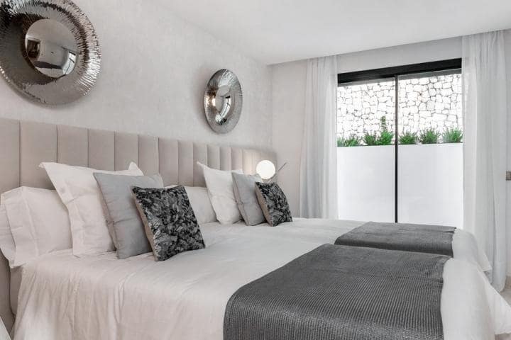 5 chambre Villa/Maison à vendre à Marbella avec piscine garage - 2 450 000 € (Ref: 10001570)