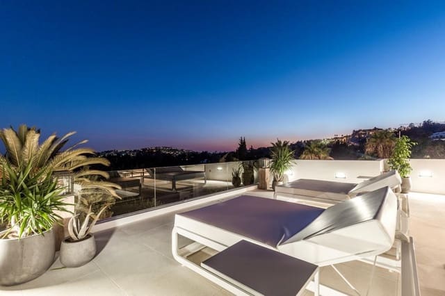5 slaapkamer Villa te koop in Marbella met zwembad garage - € 2.450.000 (Ref: 10001570)