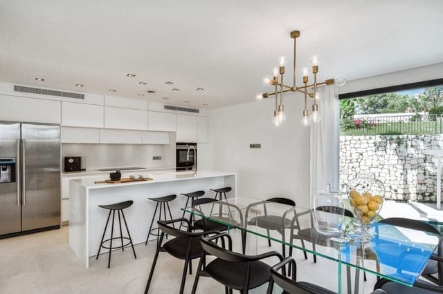 5 slaapkamer Villa te koop in Marbella met zwembad garage - € 2.450.000 (Ref: 10001570)