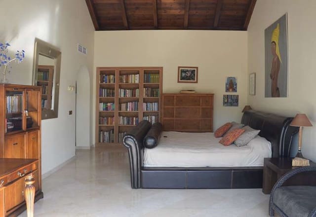 3 Zimmer Penthouse zu verkaufen in Puerto Banus, Marbella mit Pool Garage - 3.500.000 € (Ref: 10001571)