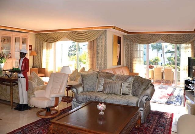 3 Zimmer Penthouse zu verkaufen in Puerto Banus, Marbella mit Pool Garage - 3.500.000 € (Ref: 10001571)
