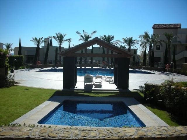 Apartamento de 2 habitaciones en Marbella en venta con piscina garaje - 790.000 € (Ref: 10001576)