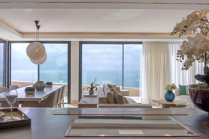 Ático de 3 habitaciones en Estepona en venta con piscina garaje - 2.290.000 € (Ref: 10001578)