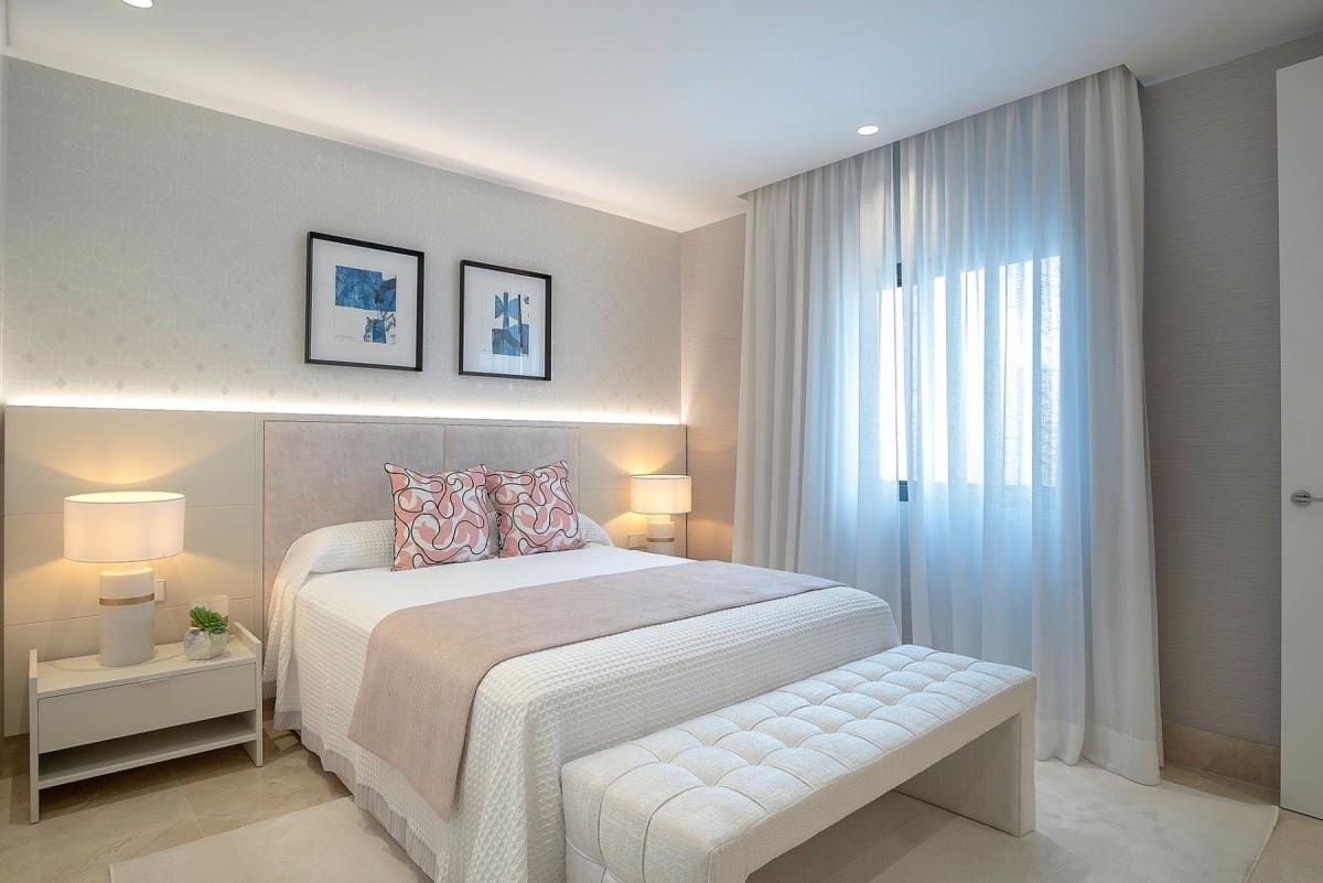 Ático de 3 habitaciones en Estepona en venta con piscina garaje - 2.290.000 € (Ref: 10001578)