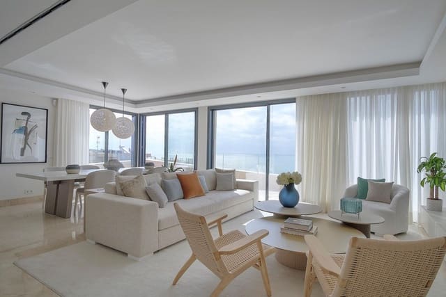 Ático de 3 habitaciones en Estepona en venta con piscina garaje - 2.290.000 € (Ref: 10001578)