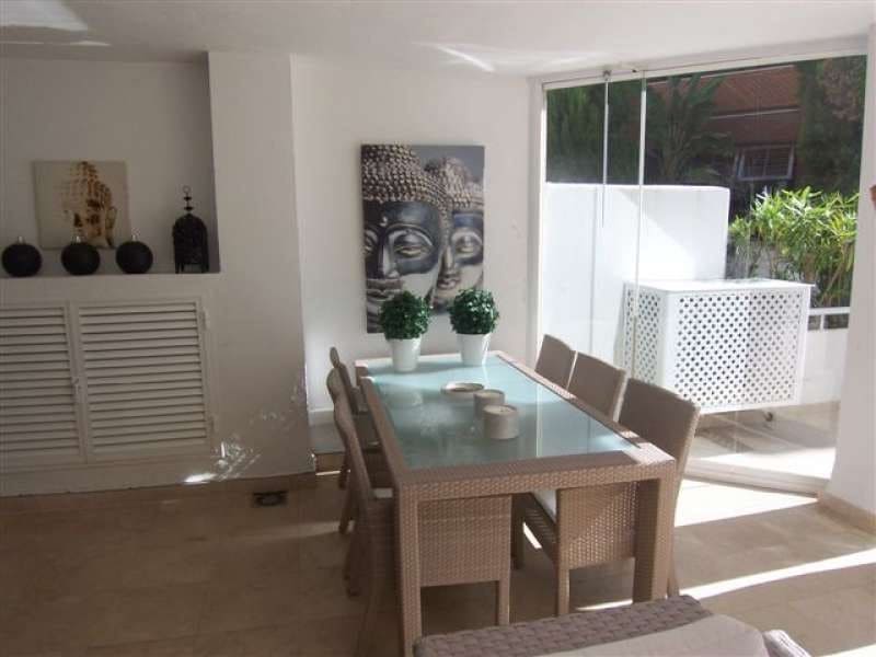 3 quarto Apartamento para venda em Puerto Banus com piscina garagem - 879 500 € (Ref: 10001580)