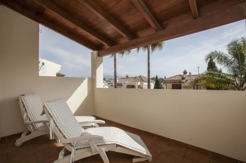 4 sypialnia Willa na sprzedaż w Marbella z basenem garażem - 849 000 € (Ref: 10001581)
