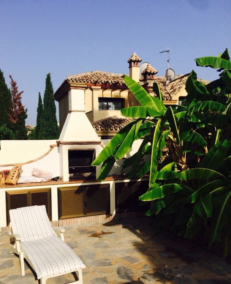 4 sypialnia Willa na sprzedaż w Marbella z basenem garażem - 849 000 € (Ref: 10001581)