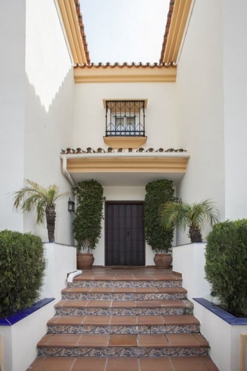 4 sypialnia Willa na sprzedaż w Marbella z basenem garażem - 849 000 € (Ref: 10001581)