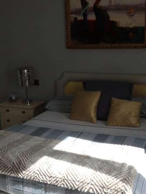 3 bedroom Apartment for sale in Puerto Banus with pool - € 1,200,000 (Ref: 10001583)