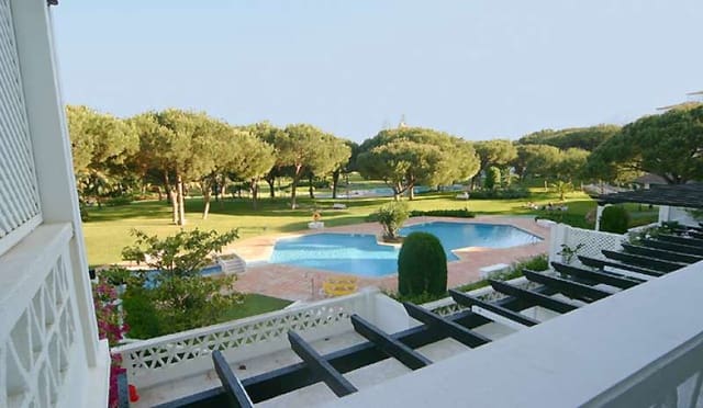 3 bedroom Apartment for sale in Puerto Banus, Marbella with pool - € 1,200,000 (Ref: 10001583)