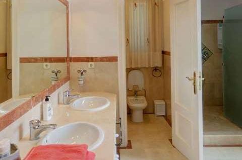 3 sovrum Hus till salu i Casares med pool garage - 850 000 € (Ref: 10001584)