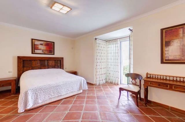 3 sovrum Hus till salu i Casares med pool garage - 850 000 € (Ref: 10001584)