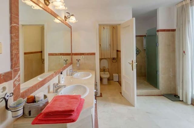 3 sovrum Hus till salu i Casares med pool garage - 850 000 € (Ref: 10001584)