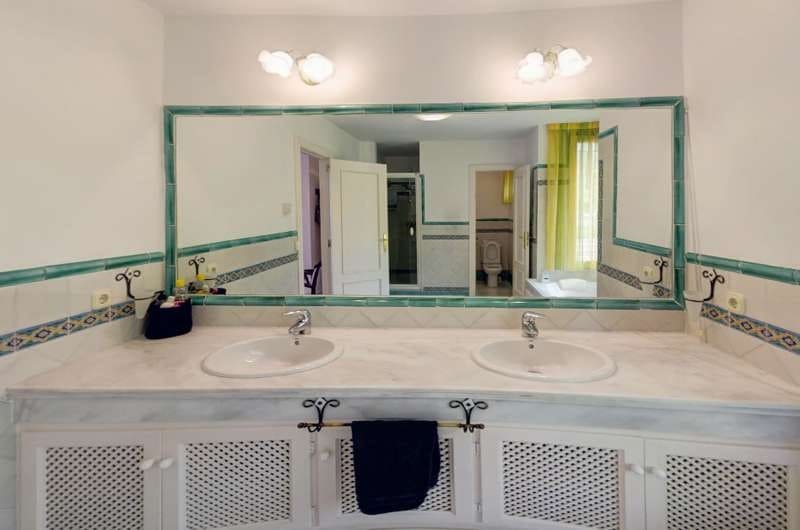 3 sovrum Hus till salu i Casares med pool garage - 850 000 € (Ref: 10001584)