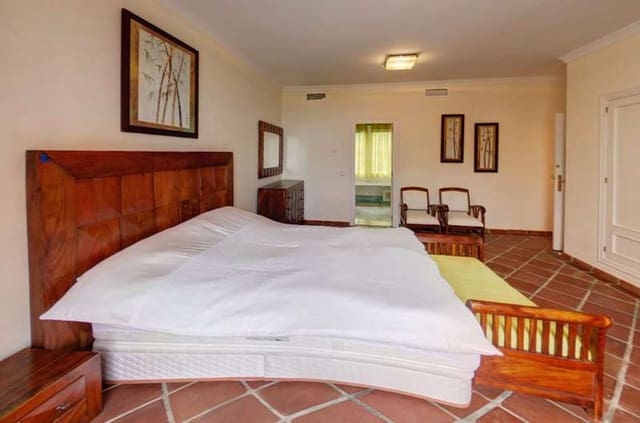 3 sovrum Hus till salu i Casares med pool garage - 850 000 € (Ref: 10001584)