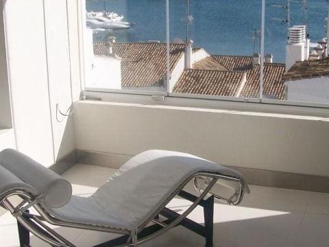 2 sypialnia Apartament na sprzedaż w Puerto Banus z basenem garażem - 780 000 € (Ref: 10001585)