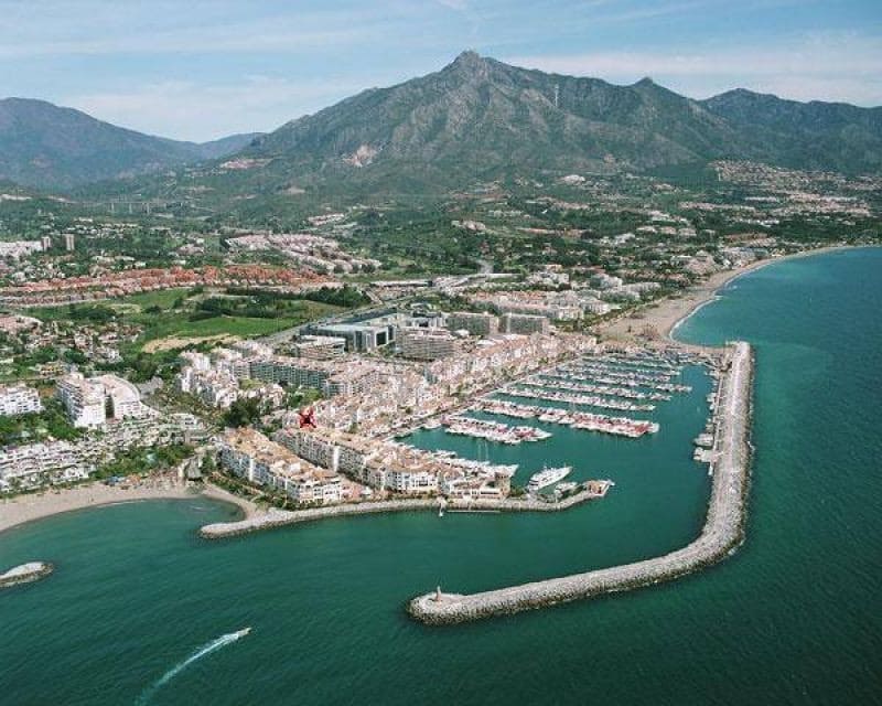 2 sypialnia Apartament na sprzedaż w Puerto Banus z basenem garażem - 780 000 € (Ref: 10001585)