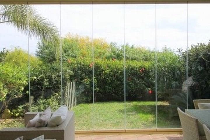 3 sypialnia Dom na sprzedaż w Estepona z basenem garażem - 435 000 € (Ref: 10001586)