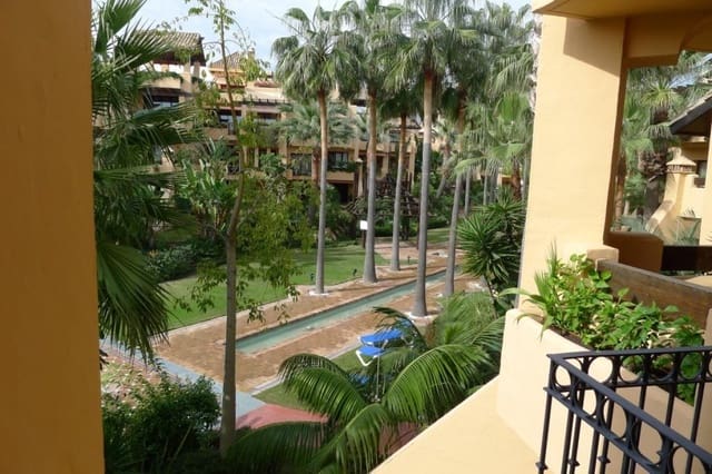 3 bedroom Apartment for sale in Marbella with pool garage - € 975,000 (Ref: 10001587)