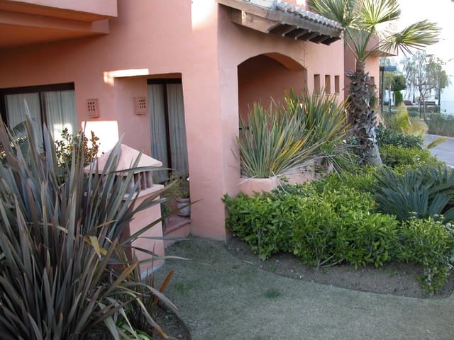 3 sypialnia Apartament na sprzedaż w Marbella z basenem - 1 100 000 € (Ref: 10001588)