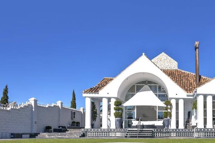 6 bedroom Villa for sale in Marbella with pool garage - € 3,995,000 (Ref: 10001589)