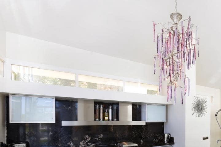 6 bedroom Villa for sale in Marbella with pool garage - € 3,995,000 (Ref: 10001589)