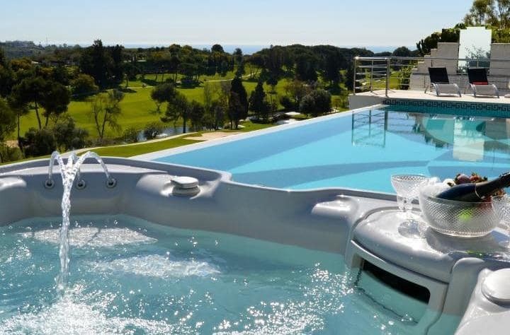 6 bedroom Villa for sale in Marbella with pool garage - € 3,995,000 (Ref: 10001589)