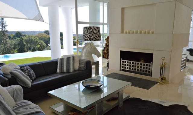 6 bedroom Villa for sale in Marbella with pool garage - € 3,995,000 (Ref: 10001589)