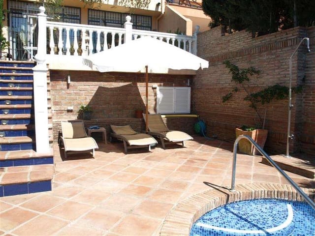 4 Zimmer Haus zu verkaufen in Marbella mit Pool - 899.000 € (Ref: 10001590)