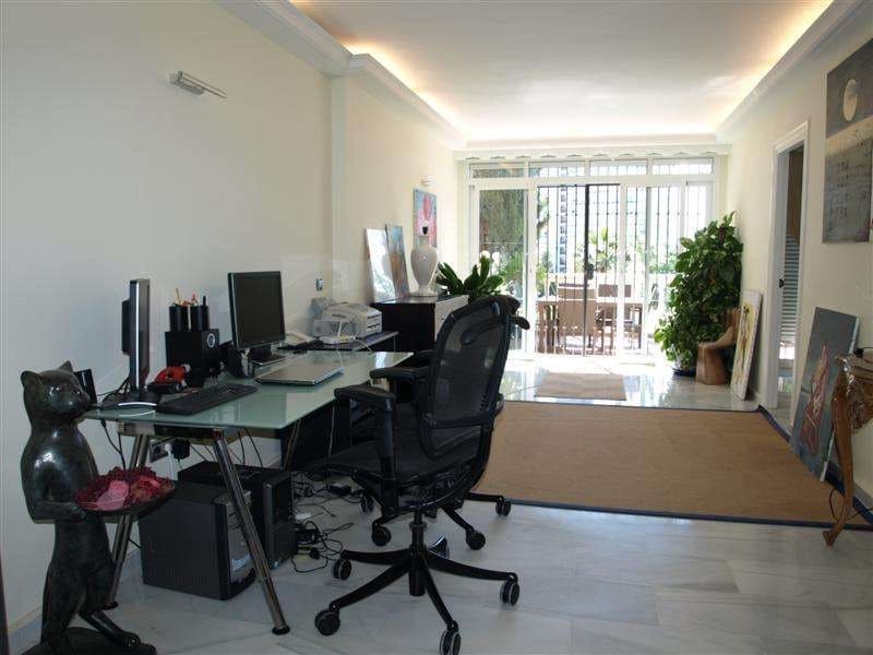 4 Zimmer Haus zu verkaufen in Marbella mit Pool - 899.000 € (Ref: 10001590)