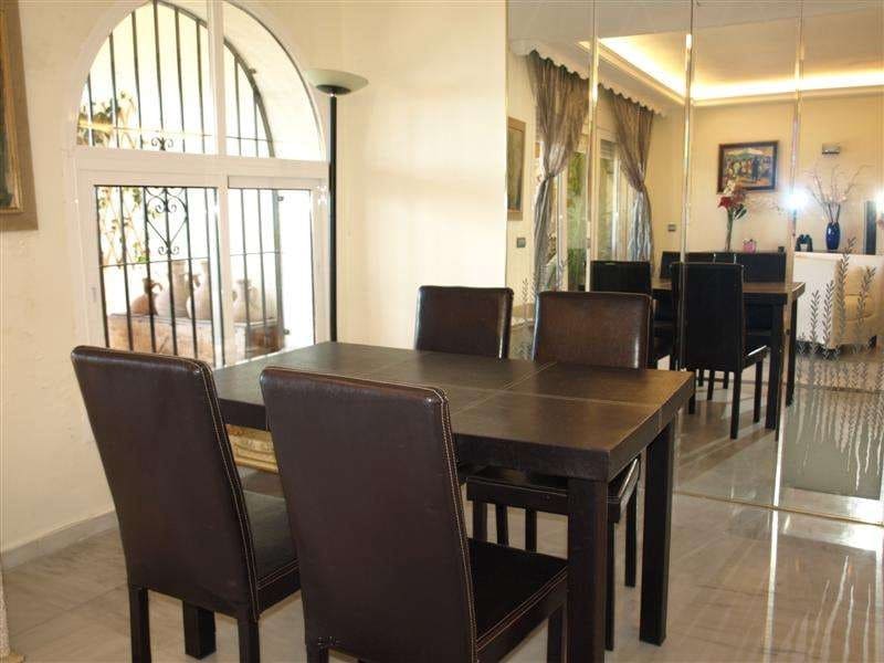 4 Zimmer Haus zu verkaufen in Marbella mit Pool - 899.000 € (Ref: 10001590)