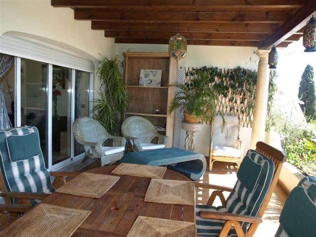 4 Zimmer Haus zu verkaufen in Marbella mit Pool - 899.000 € (Ref: 10001590)