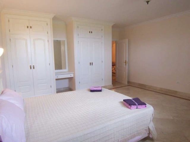 Chalet de 7 habitaciones en Marbella en venta con piscina garaje - 2.450.000 € (Ref: 10001592)