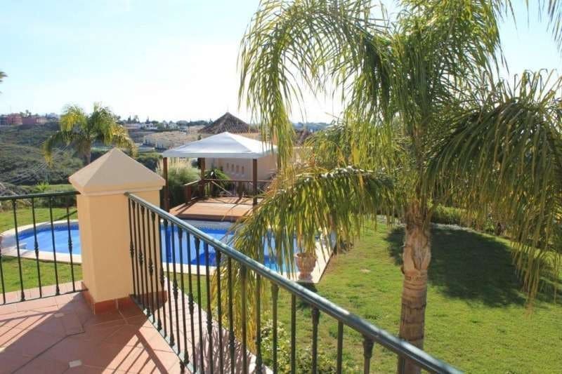 Chalet de 7 habitaciones en Marbella en venta con piscina garaje - 2.450.000 € (Ref: 10001592)