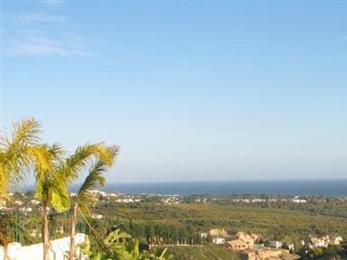 7 slaapkamer Villa te koop in Marbella met zwembad garage - € 2.250.000 (Ref: 10001593)