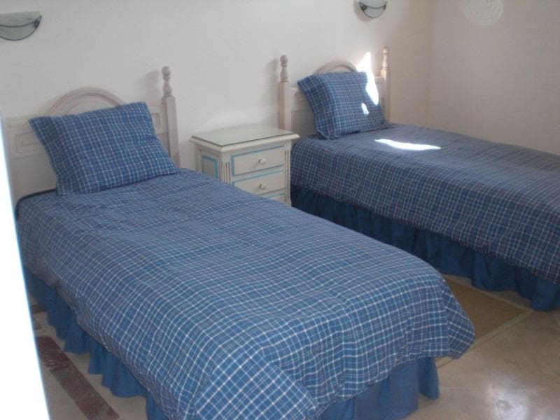 7 slaapkamer Villa te koop in Marbella met zwembad garage - € 2.250.000 (Ref: 10001593)
