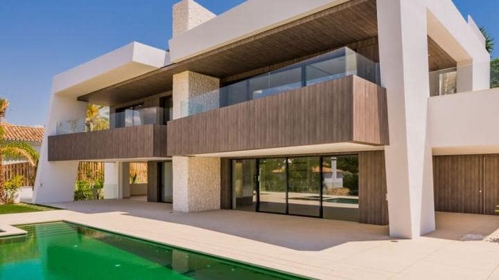 Chalet de 5 habitaciones en Marbella en venta con piscina garaje - 3.500.000 € (Ref: 10001595)
